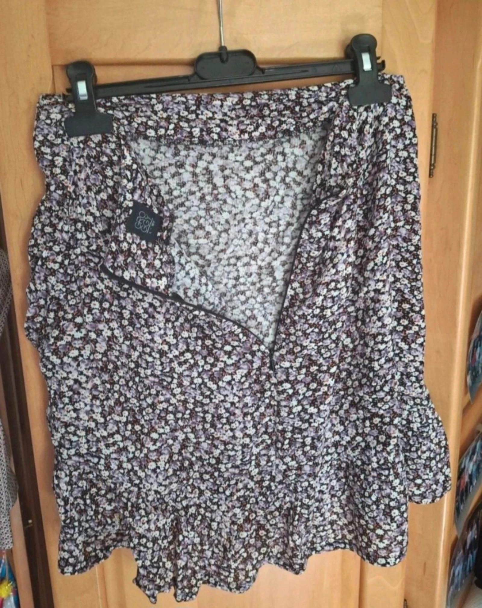 Groggy Short Skirt with Floral Print 🌸 – photo 3